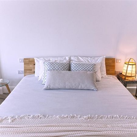 Spectacular Beachfront Duplex On The Mediterranean - Caleta, Catalan Bay Gibraltar Eksteriør bilde