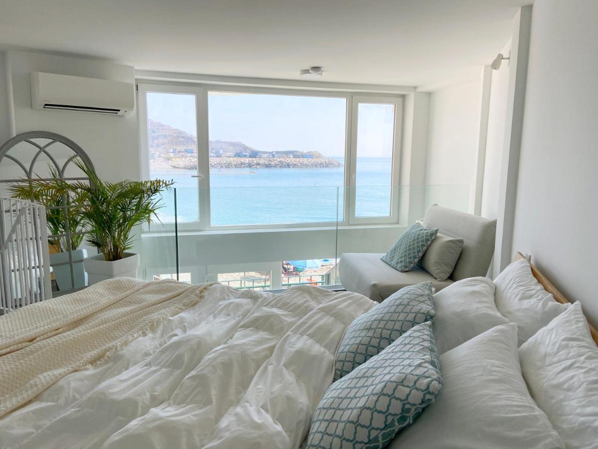 Spectacular Beachfront Duplex On The Mediterranean - Caleta, Catalan Bay Gibraltar Eksteriør bilde